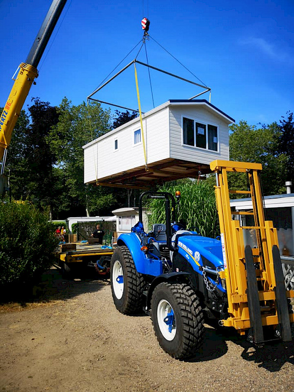 De Bergjes Chalets & Caravans: Transport of your mobile home-1